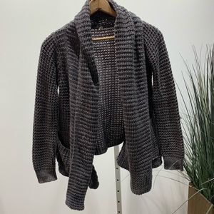 Knit cardigan with pockets